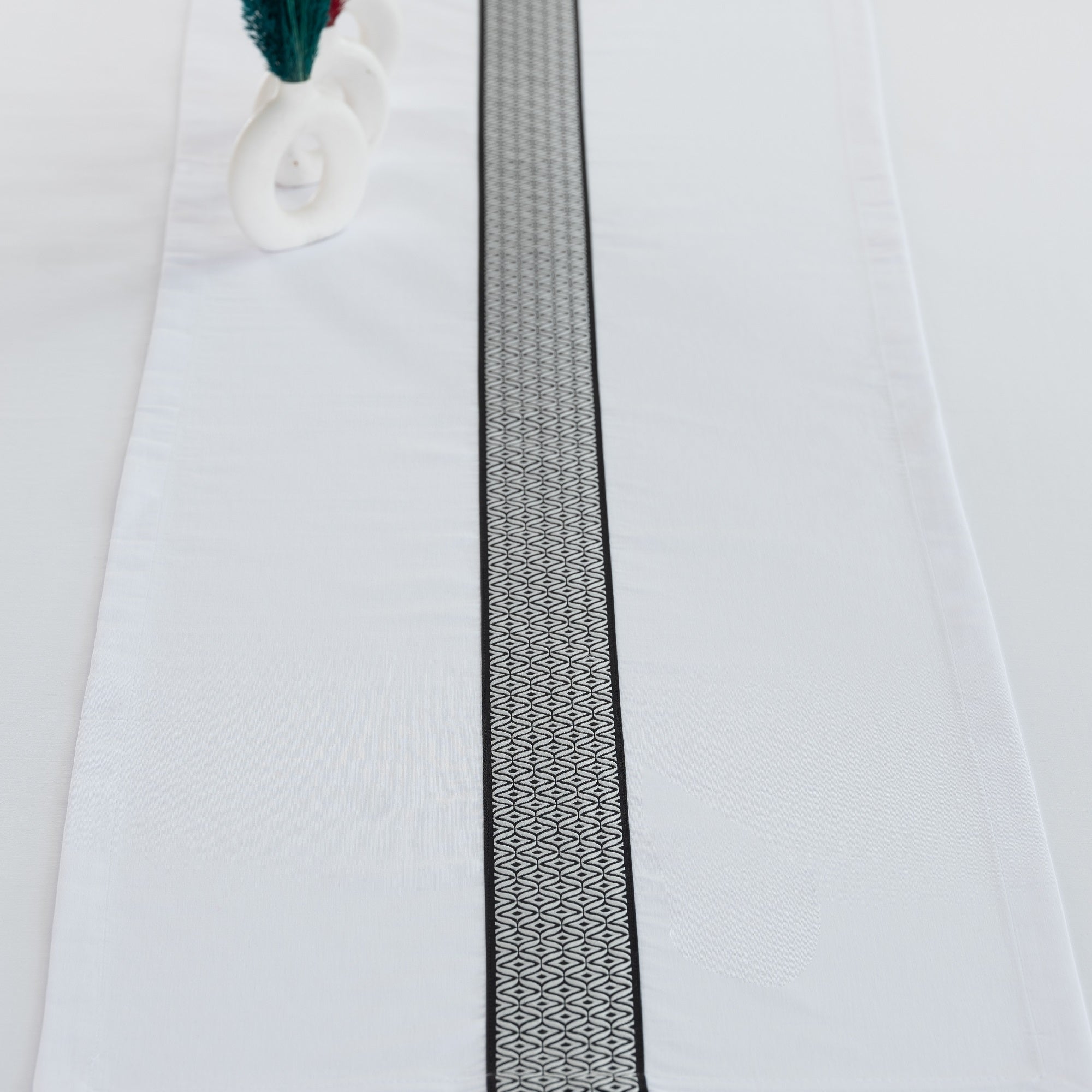 Nappe de table rectangulaire Alba blanc + 2 chemins de table