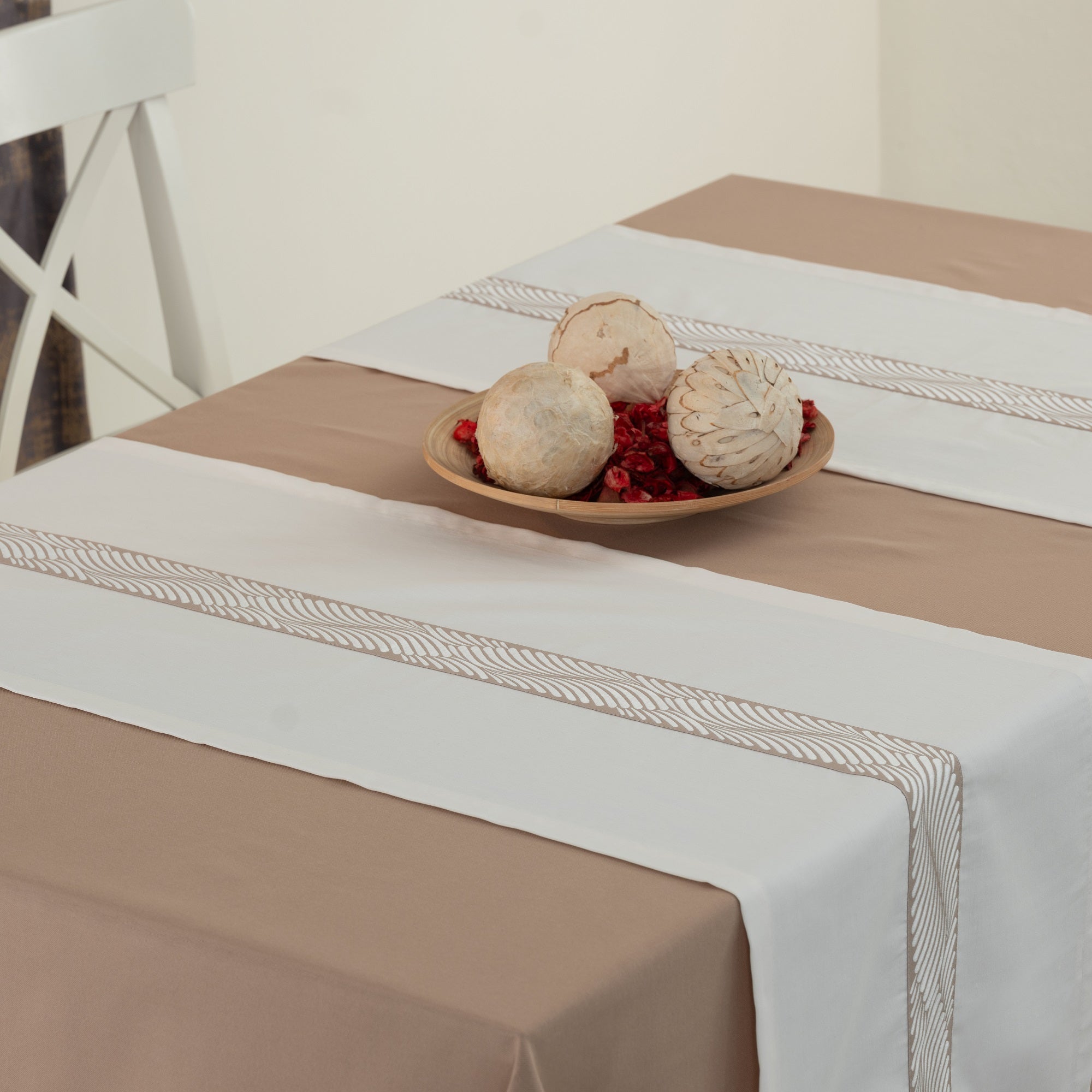 Nappe de table rectangulaire Alba beige + 2 chemins de table