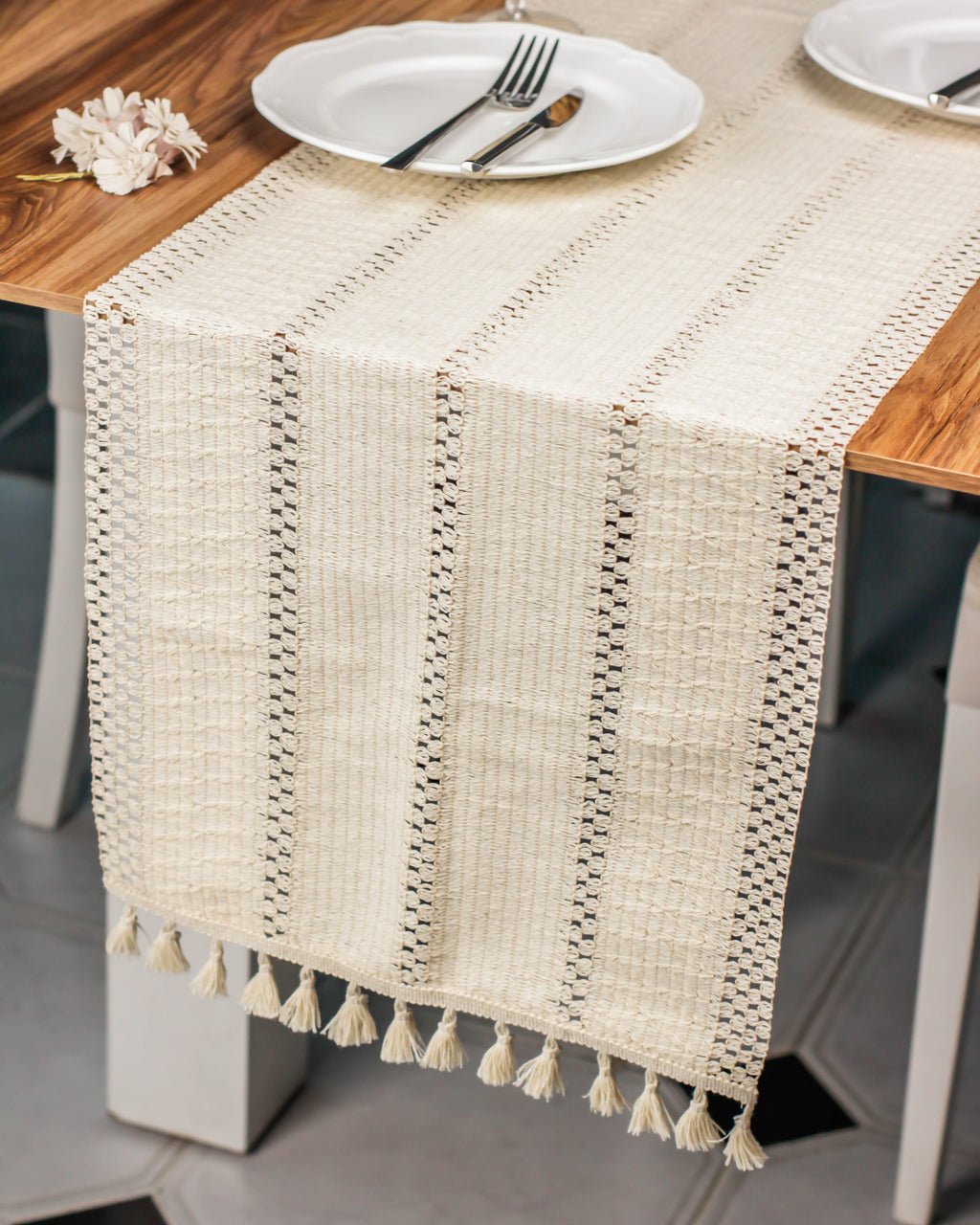 Chemin de table Blanc cassé tricoté en coton mesure 35×145 cm