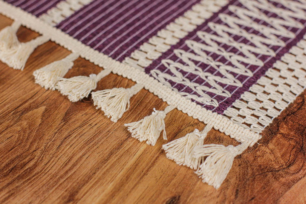 Chemin de table Mauve tricoté en coton mesure 35×145 cm