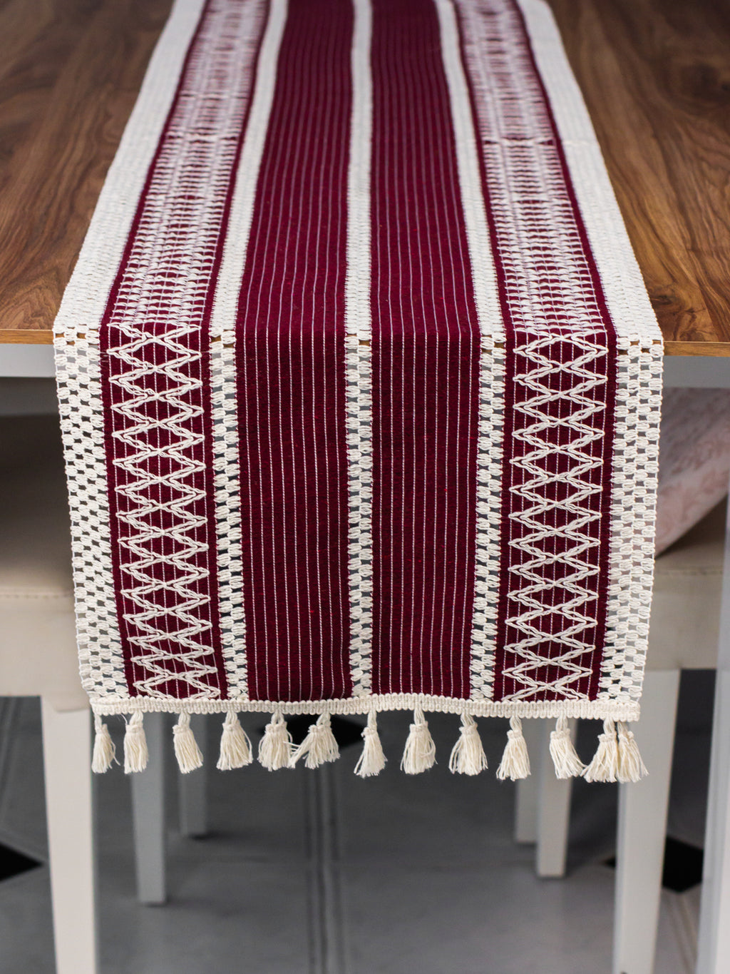 Chemin de table bordeau tricoté en coton mesure 35×145 cm