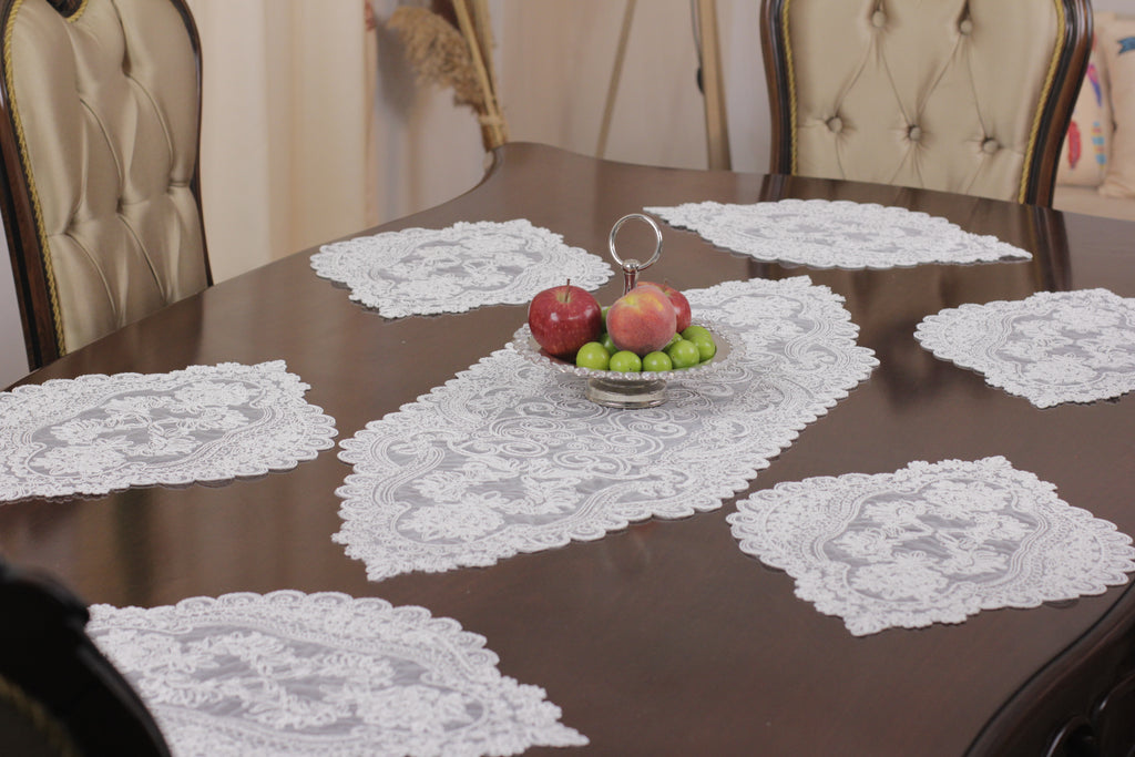 Ensemble de 7 pièces Valonia à Brodé Blanc, 6 sous plats 36x52cm + chemin de table 115x38cm