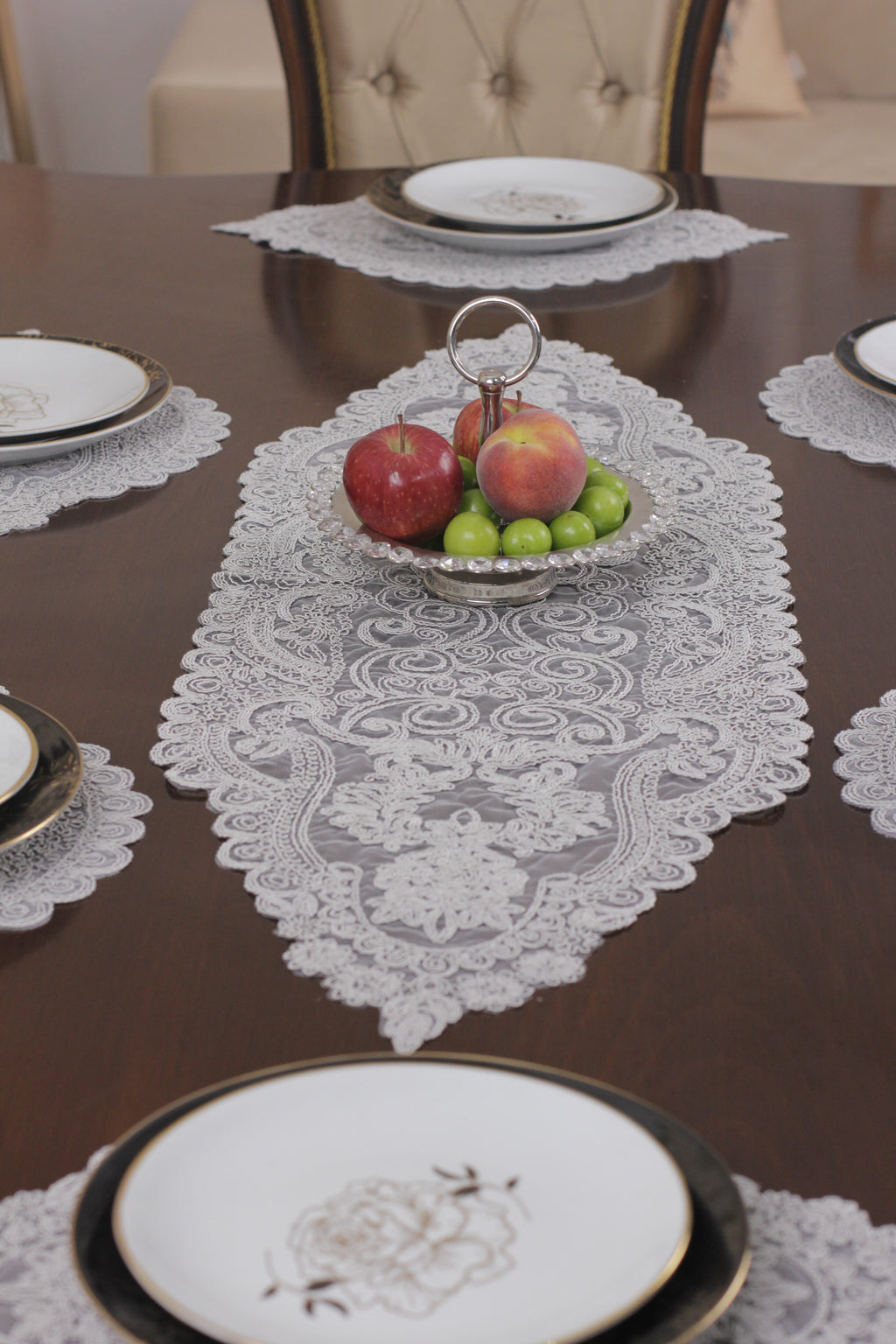 Ensemble de 7 pièces Valonia à Brodé Gris, 6 sous plats 36x52cm + chemin de table 115x38cm