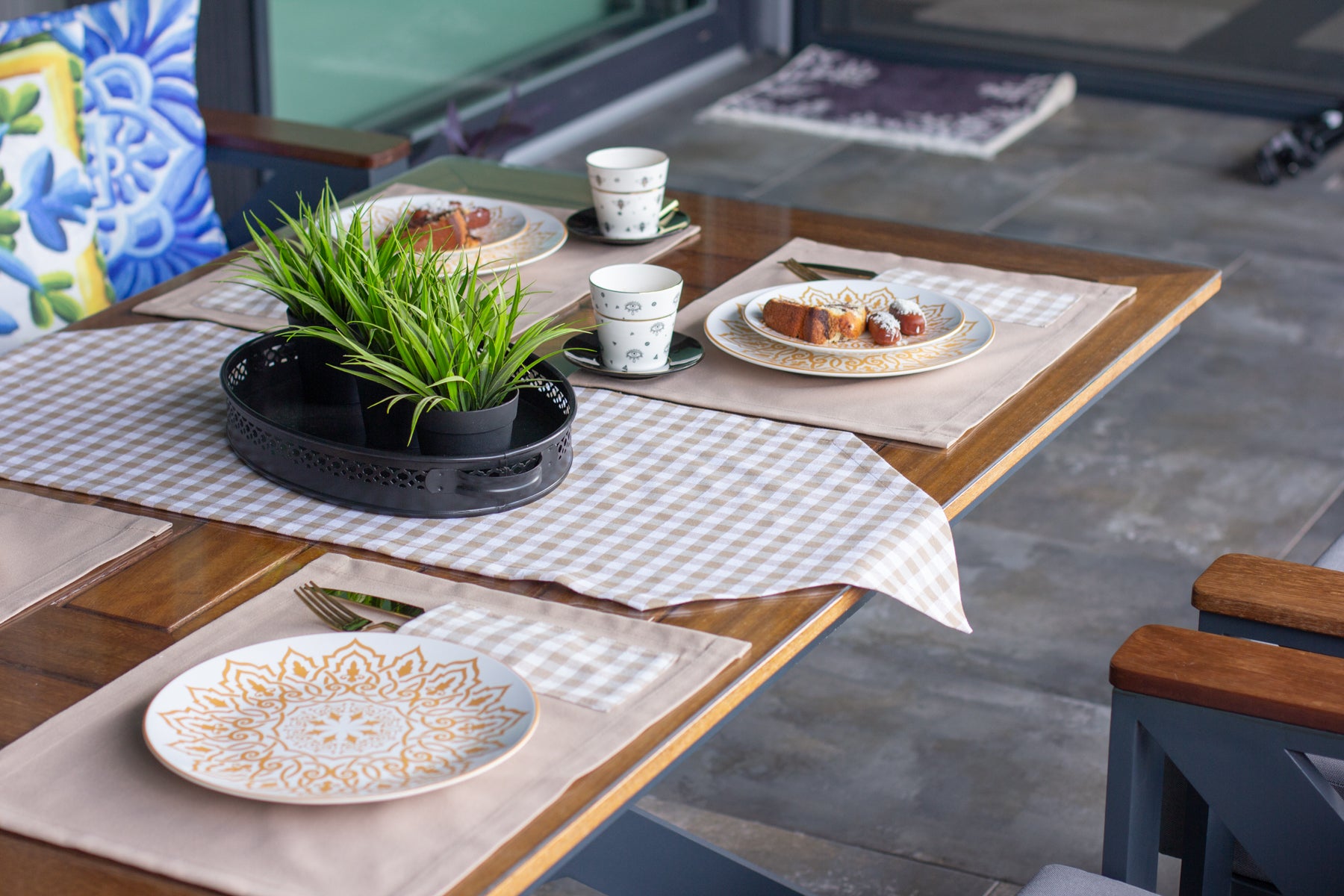 Moena ensemble de 7 pièces beige, 6 sous de plat + 1 chemin de table