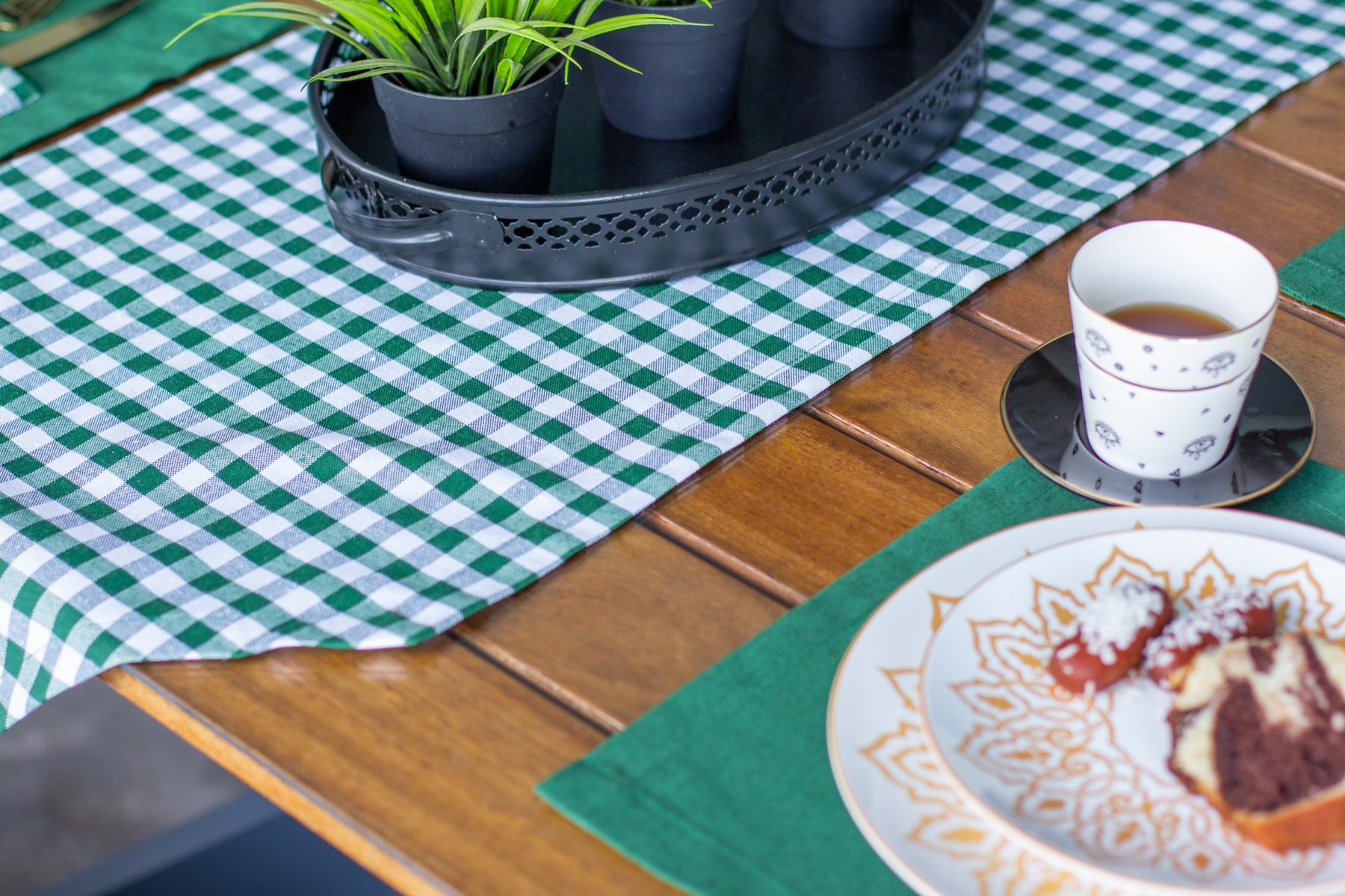 Moena ensemble de 7 pièces vert, 6 sous de plat + 1 chemin de table