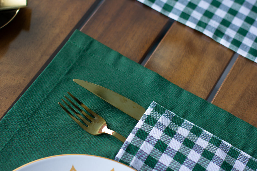 Moena ensemble de 7 pièces vert, 6 sous de plat + 1 chemin de table