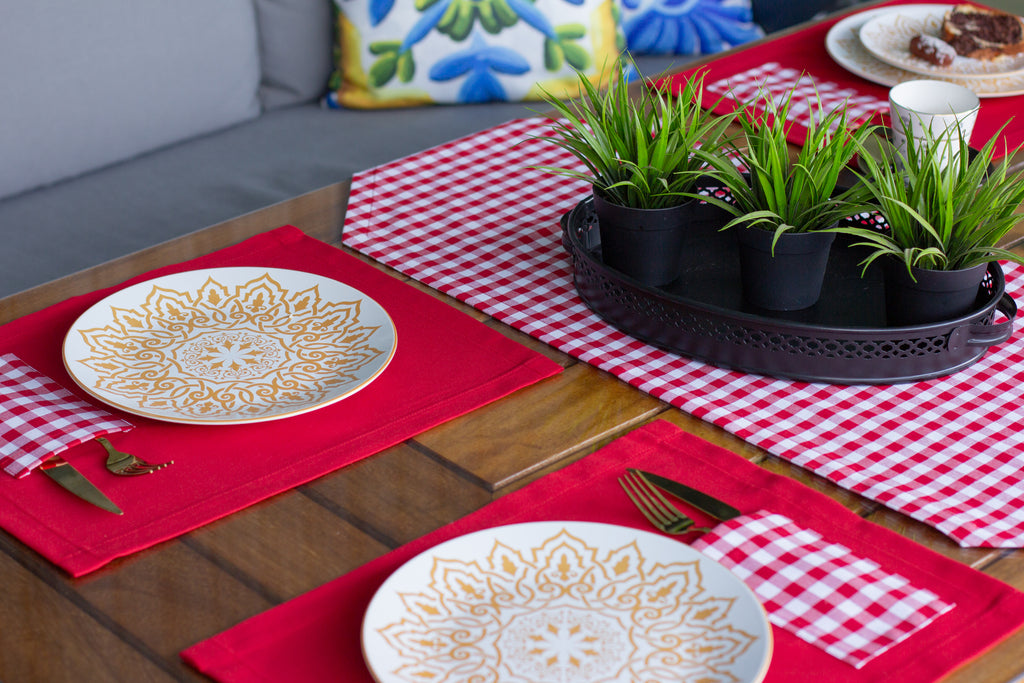 Moena ensemble de 7 pièces noir, 6 sous de plat + 1 chemin de table