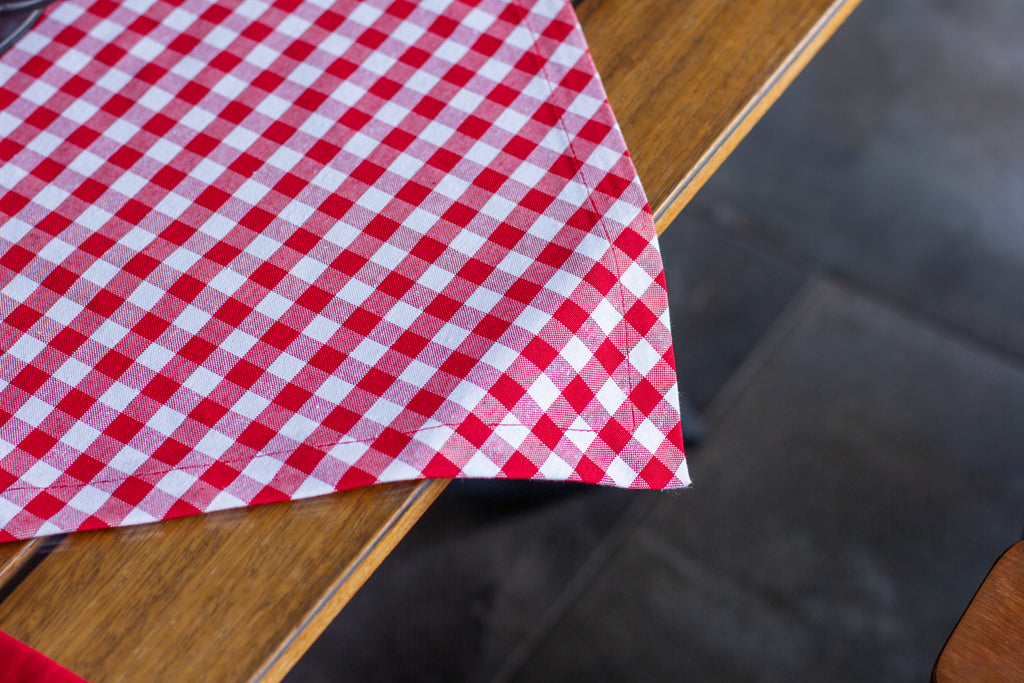 Moena ensemble de 7 pièces noir, 6 sous de plat + 1 chemin de table