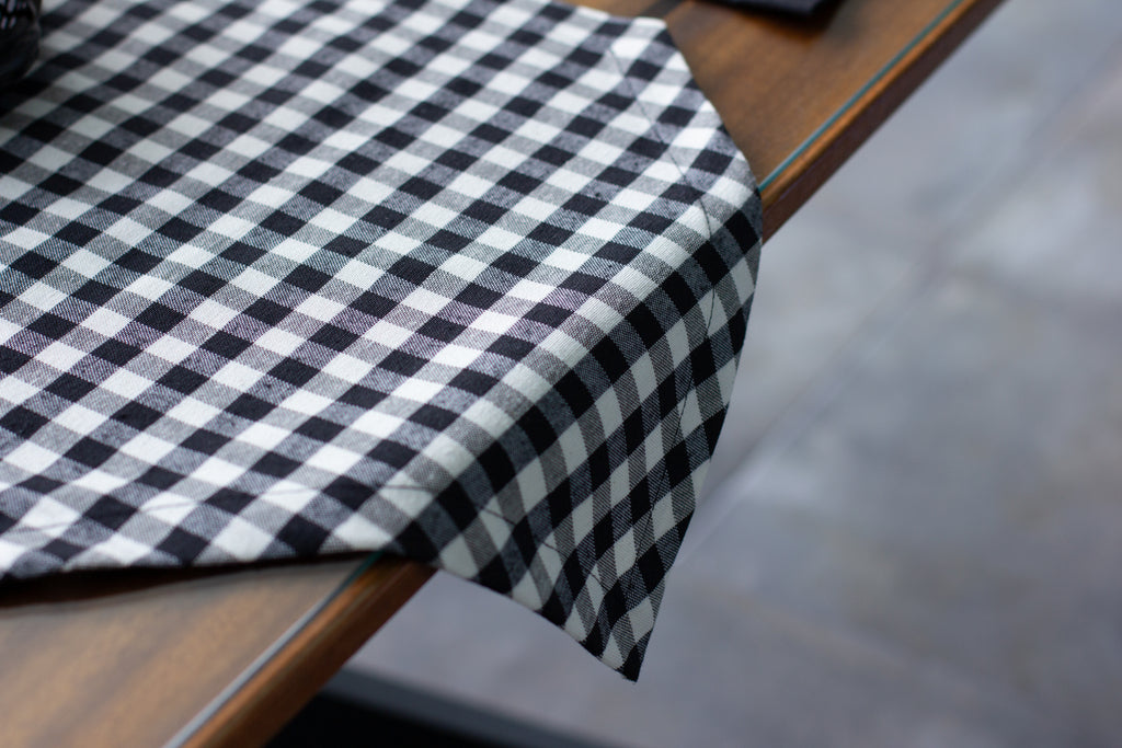 Moena ensemble de 7 pièces rouge, 6 sous de plat + 1 chemin de table