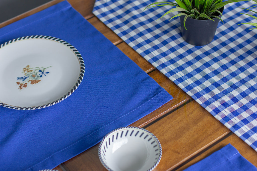 Moena ensemble de 7 pièces bleu, 6 sous de plat + 1 chemin de table